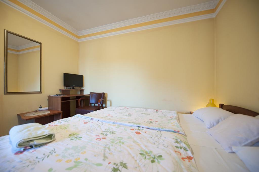 Guest House Pansion 10 Cetinje Phòng bức ảnh