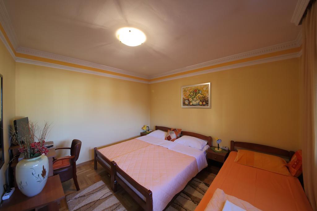 Guest House Pansion 10 Cetinje Phòng bức ảnh