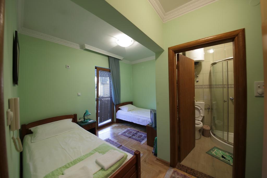 Guest House Pansion 10 Cetinje Phòng bức ảnh